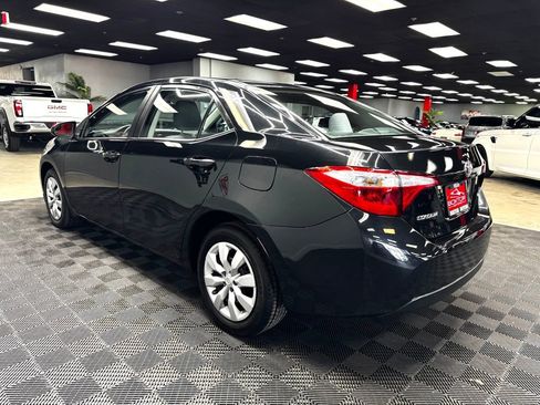 Used 2016 Toyota Corolla LE FWD image 11