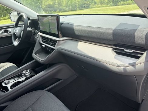 New 2026 Ford Explorer Active RWD image 29