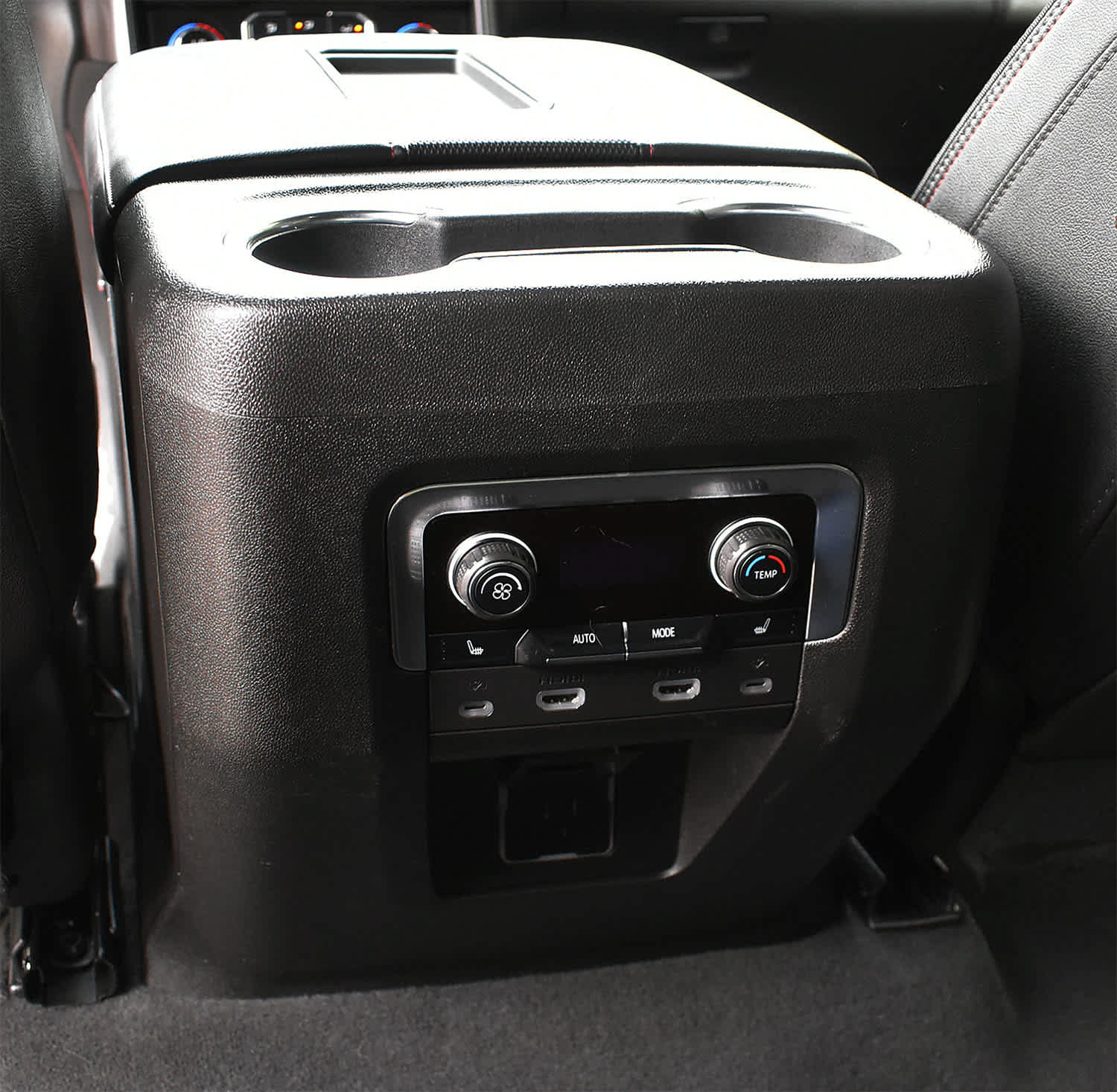 Used 2023 Chevrolet Tahoe High Country AWD/4WD image 11