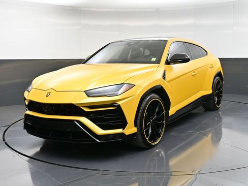 Used 2022 Lamborghini Urus image 6