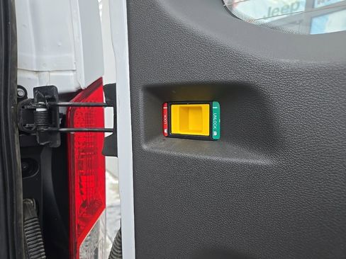 Used 2023 Ford Transit 350 XLT image 89