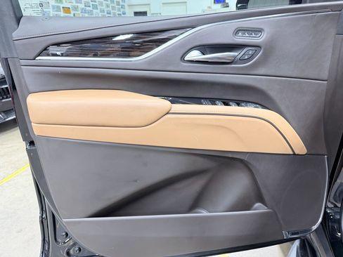Used 2022 Cadillac Escalade Sport w/ Touring Package AWD/4WD image 31