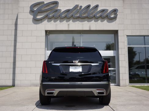Used 2025 Cadillac XT5 Premium Luxury image 6