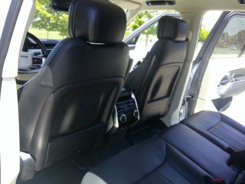 Used 2023 Land Rover Range Rover SE AWD/4WD image 46