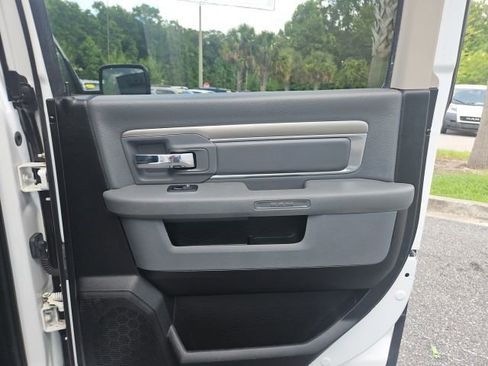 Used 2019 RAM 1500 Classic SLT RWD image 23