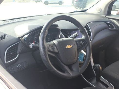 Used 2020 Chevrolet Trax LS w/ Tint and Cruise Package image 9