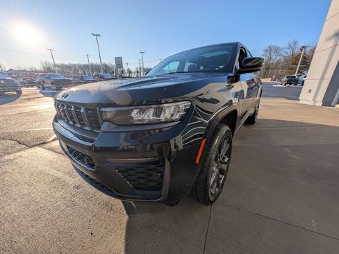 New 2026 Jeep Grand Cherokee Limited image 8