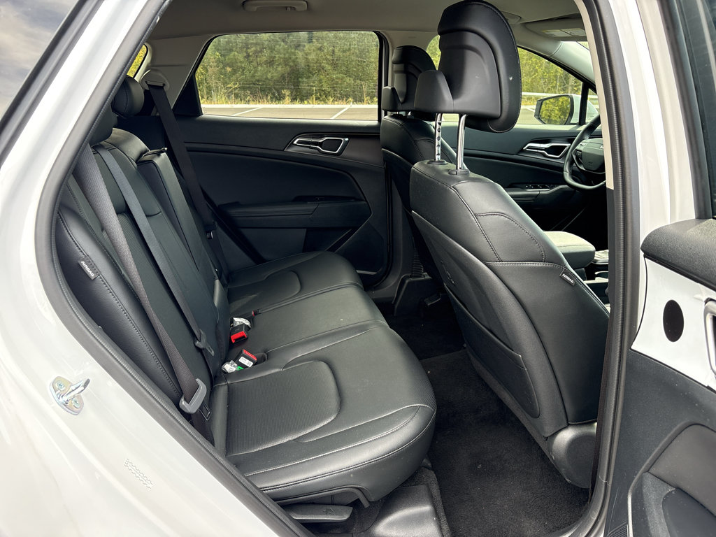 Certified 2026 Kia Sportage EX FWD image 14