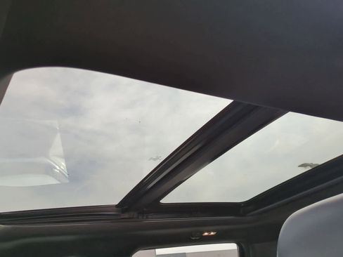 Used 2020 Ford F150 Lariat image 19