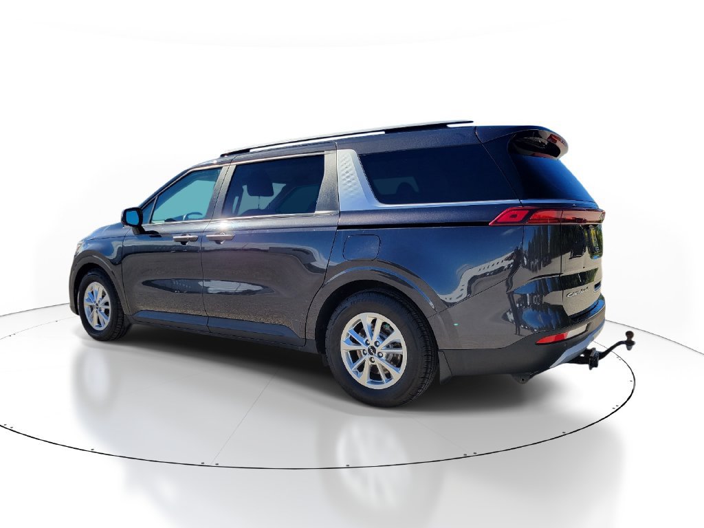 Used 2022 Kia Carnival LX FWD image 3