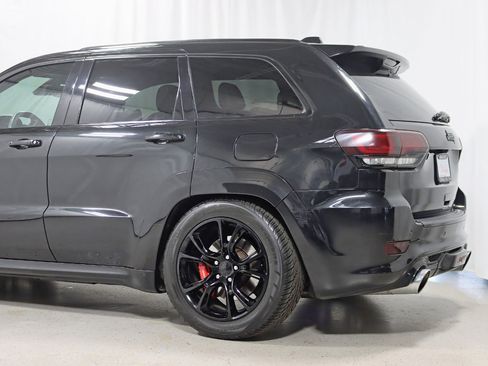 Used 2015 Jeep Grand Cherokee SRT AWD/4WD image 10