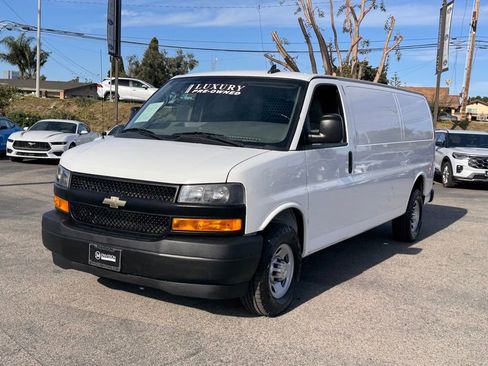 Used 2021 Chevrolet Express 2500 Work Van w/ Driver Convenience Package image 7