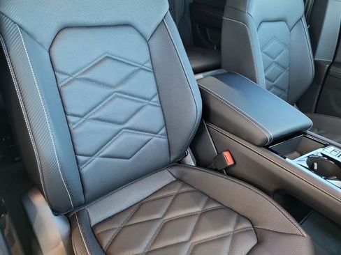 New 2026 Volkswagen Atlas Cross Sport SE image 19