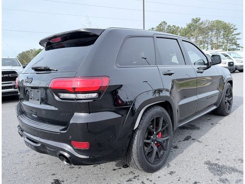 Used 2019 Jeep Grand Cherokee SRT image 6
