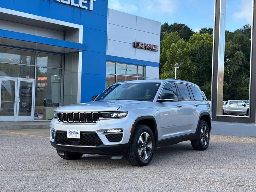 Used 2024 Jeep Grand Cherokee Limited 4xe AWD/4WD image 17