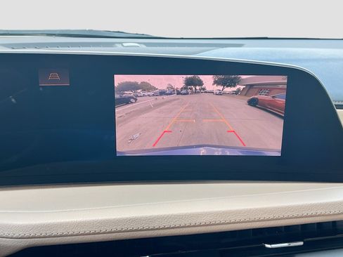 Used 2024 Cadillac XT4 Premium Luxury w/ Technology Package FWD image 14