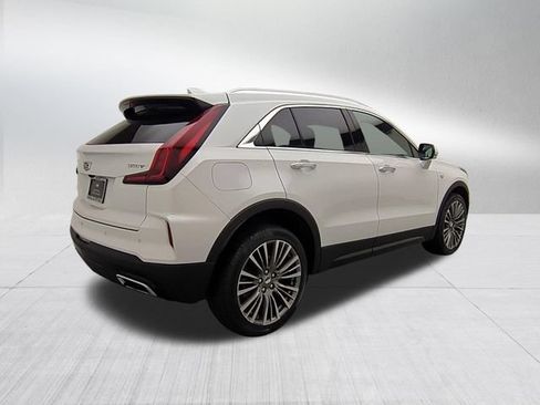 Used 2024 Cadillac XT4 Premium Luxury AWD/4WD image 5