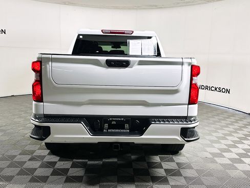 Used 2023 Chevrolet Silverado 1500 Custom image 4