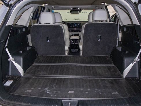 Used 2024 Kia Sorento EX w/ Panoramic Sunroof Package FWD image 25