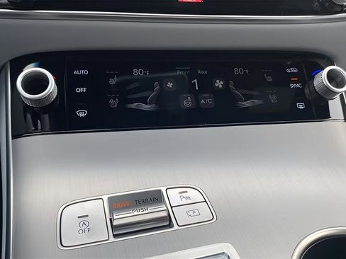 New 2026 Genesis GV70 2.5T Advanced image 21