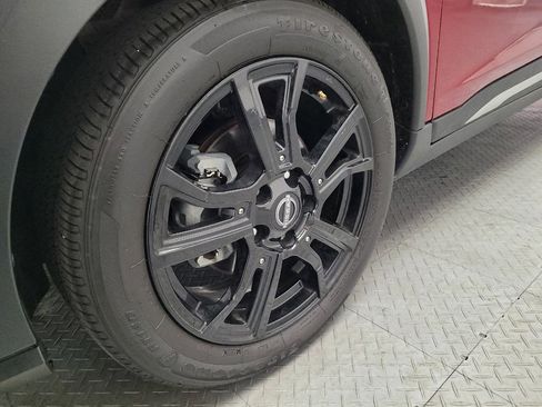 Used 2023 Nissan Kicks SR w/ Interior Electronics Package FWD image 31