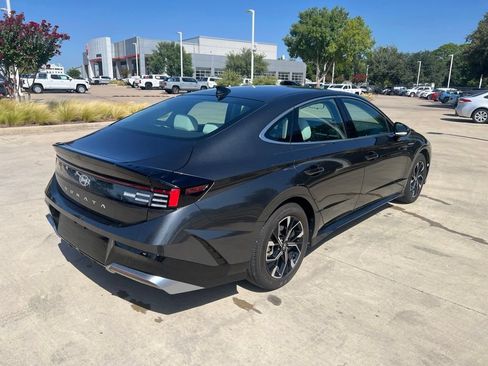Used 2025 Hyundai Sonata SEL FWD image 14