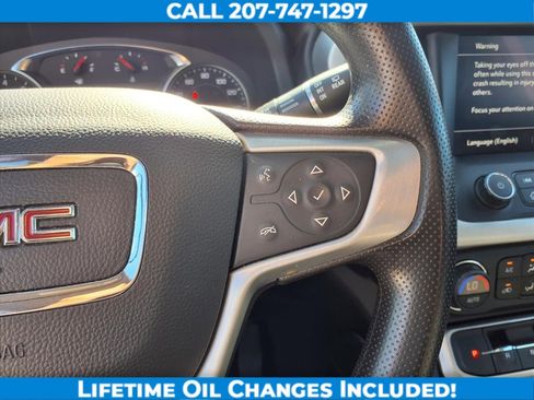 Used 2022 GMC Acadia SLE w/ Driver Convenience Package image 14