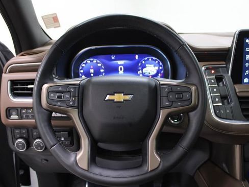 Used 2023 Chevrolet Suburban High Country image 37