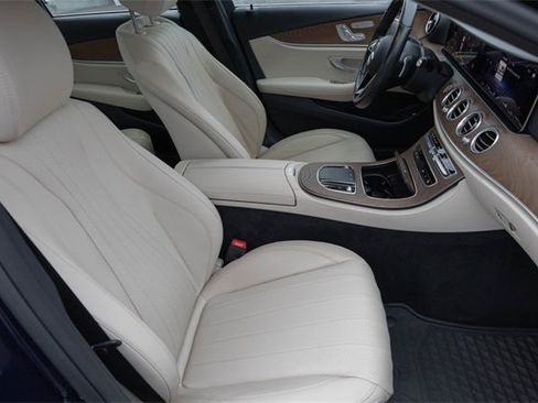 Certified 2021 Mercedes-Benz E 350 4MATIC Sedan w/ Premium Package image 21