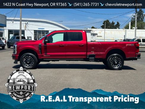 Used 2025 Ford F350 Platinum w/ FX4 Off-Road Package AWD/4WD image 8