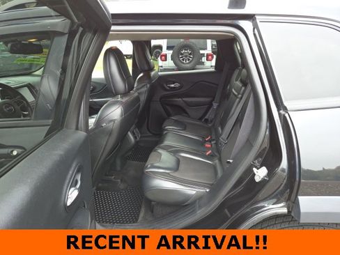Used 2015 Jeep Cherokee Trailhawk w/ Cold Weather Group image 16