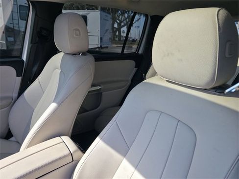 Used 2022 Mercedes-Benz GLB 250 4MATIC image 12