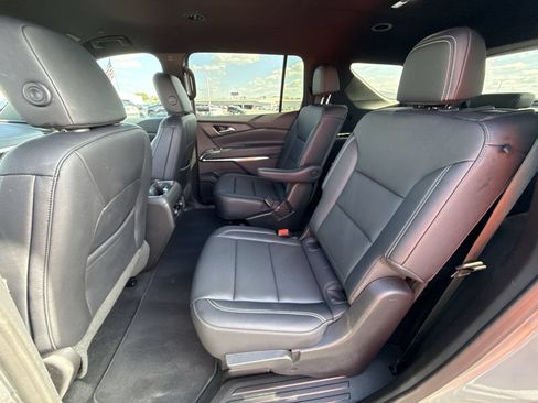 Used 2026 Chevrolet Traverse LT FWD image 24