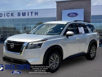 Used 2025 Nissan Pathfinder SV