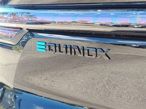 New 2026 Chevrolet Equinox EV LT image 11