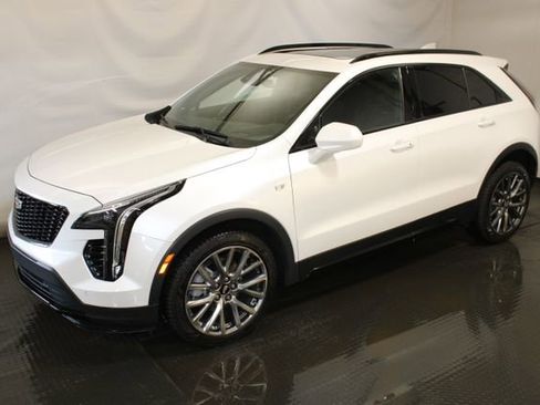 Used 2020 Cadillac XT4 Sport image 2