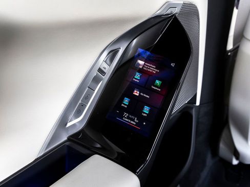 New 2026 BMW 740i xDrive image 22