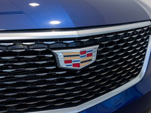 Used 2024 Cadillac XT6 Premium Luxury w/ Technology Package AWD/4WD image 18