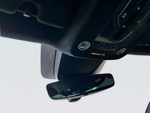 Used 2021 Lamborghini Urus AWD/4WD image 28