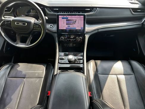 Used 2022 Jeep Grand Cherokee L Overland w/ Luxury Tech Group IV AWD/4WD image 22