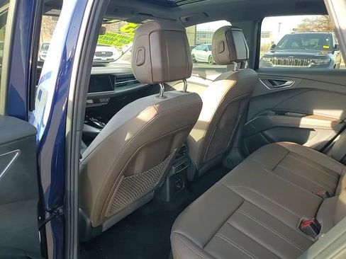 Used 2024 Audi Q4 e-tron Premium image 27