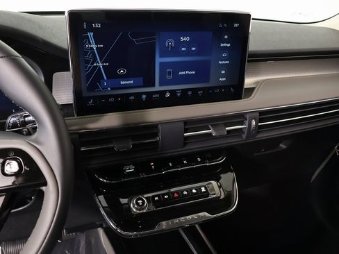 New 2026 Lincoln Corsair Premiere image 5