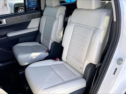 Used 2024 Hyundai Santa Fe Calligraphy image 25