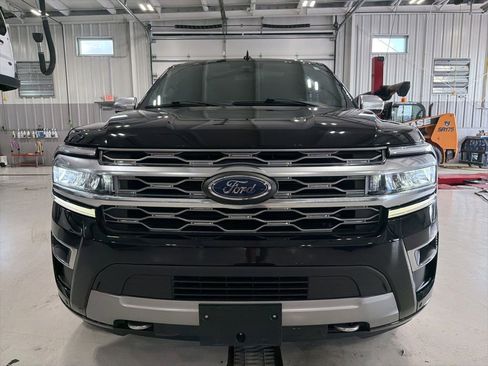 Used 2024 Ford Expedition Platinum AWD/4WD image 11