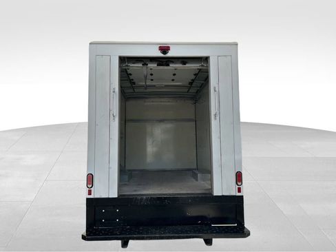 Used 2023 GMC Savana 3500 w/ Power Convenience Package image 24