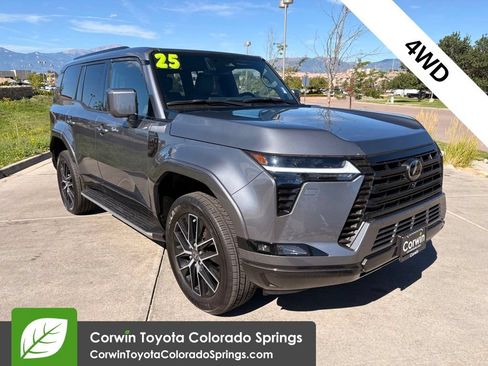 Used 2025 Lexus GX 550 w/ Accessory Package (2T) AWD/4WD image 1