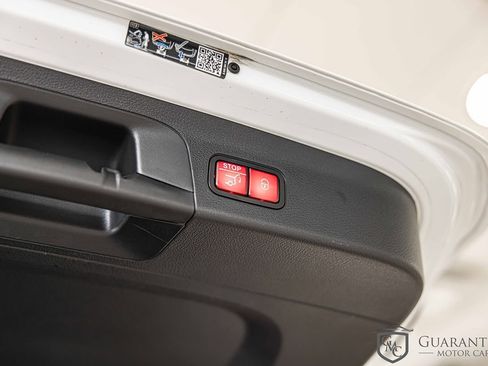 Used 2024 Mercedes-Benz GLS 450 4MATIC image 19