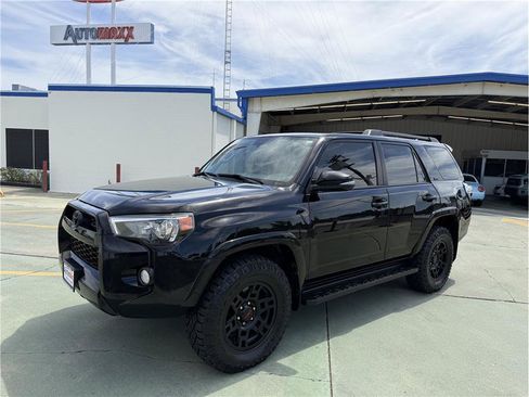Used 2018 Toyota 4Runner SR5 Premium AWD/4WD image 9