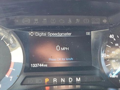 Used 2015 Ford Expedition XLT image 12