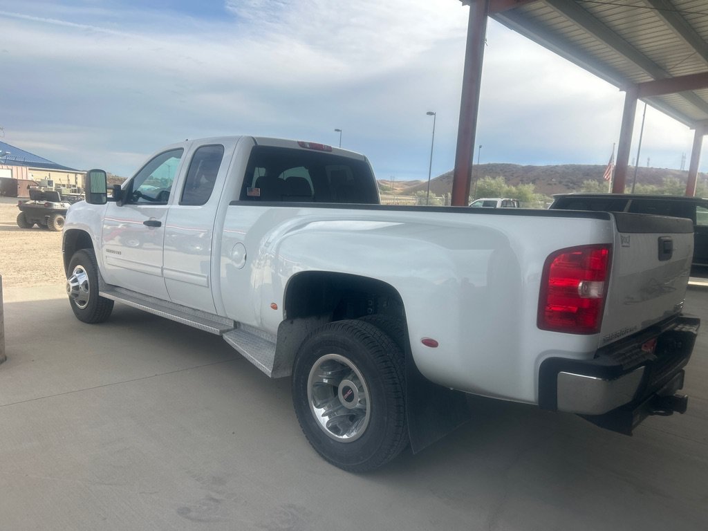 Used 2012 GMC Sierra 3500 SLE AWD/4WD image 2